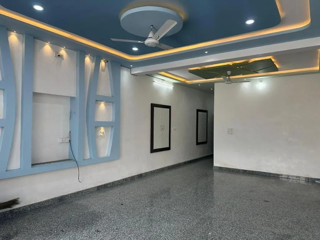 Hotel Ningbo Udaipur 2*,  India
